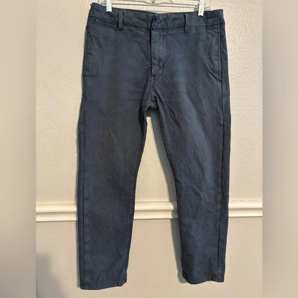 Levi’s Men’s blue pinstripe tapered leg pants Size 32x30